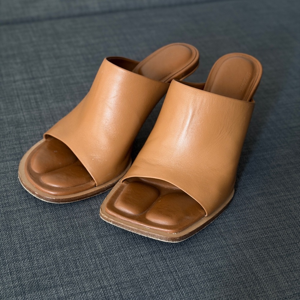 Jacquemus Leather Slide Sandals in Tan - Women - Picture 9 of 9